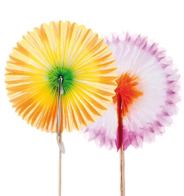 100 médiators colorés pour les fans